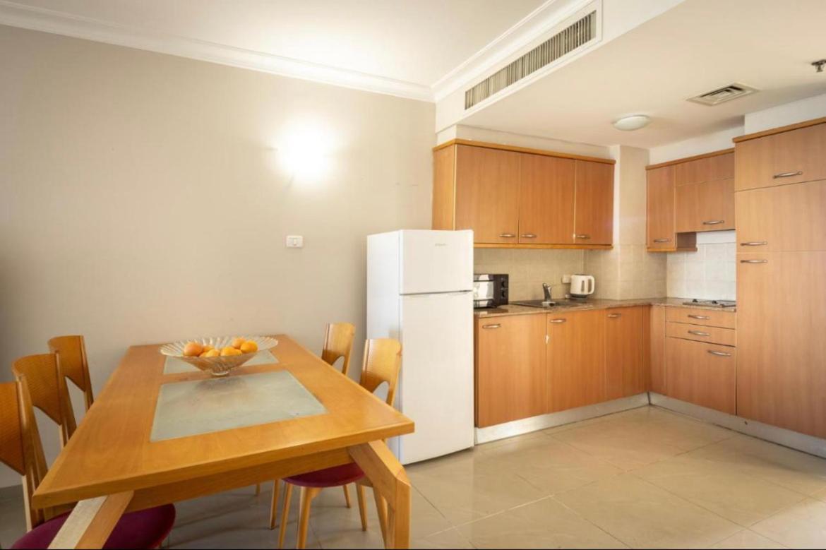 Almog Tower Aparthotel Haifa Ngoại thất bức ảnh