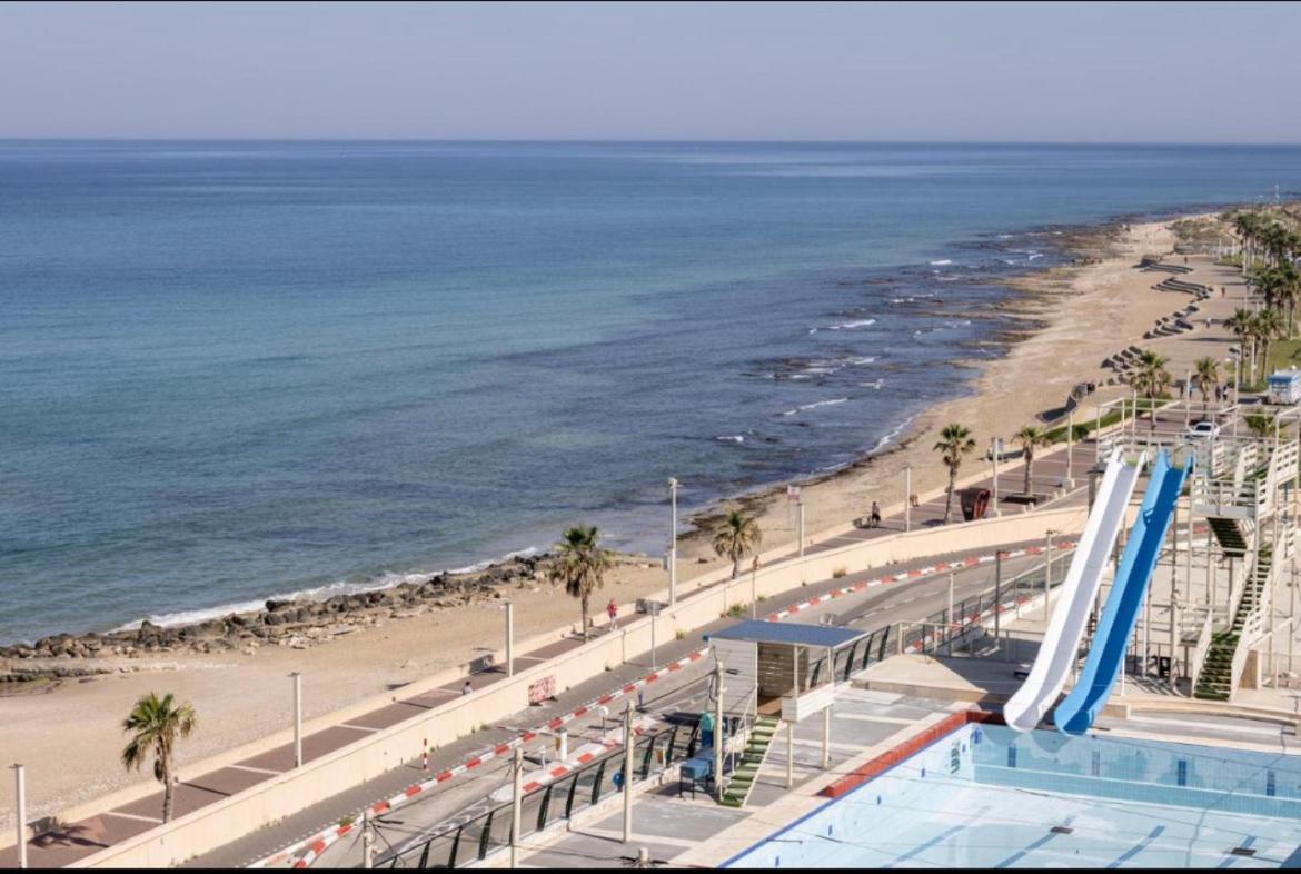 Almog Tower Aparthotel Haifa Ngoại thất bức ảnh